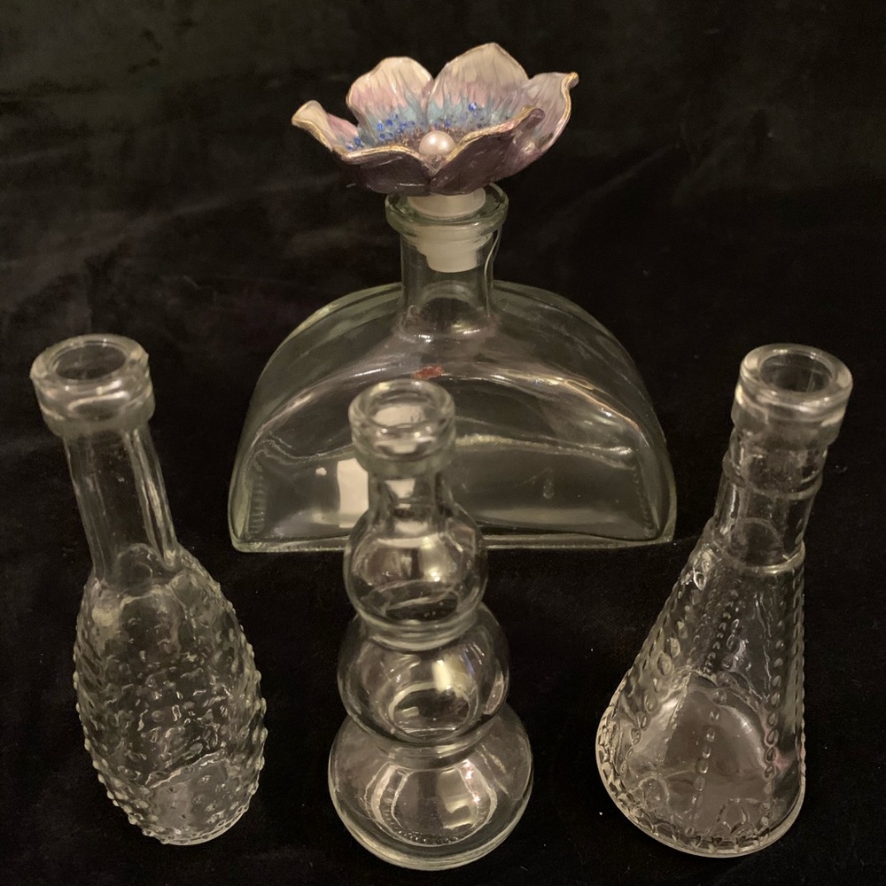 Set of 4 Glass Bottles & Flower Stopper